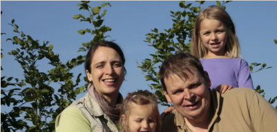Die Familie Keim vom kleinen Bauernhof sagt Danke fr eine tolle Saison 2013 und freut sich auf das Jahr 2014