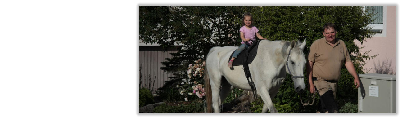 Kinderreiten-Bauernhof-feriengste-sommerurlaub